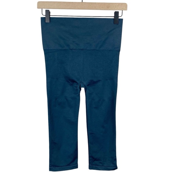 NWT Blanqi Hipster Support Capri Leggings Storm Blue Sz M Workout Gym - Picture 2 of 12